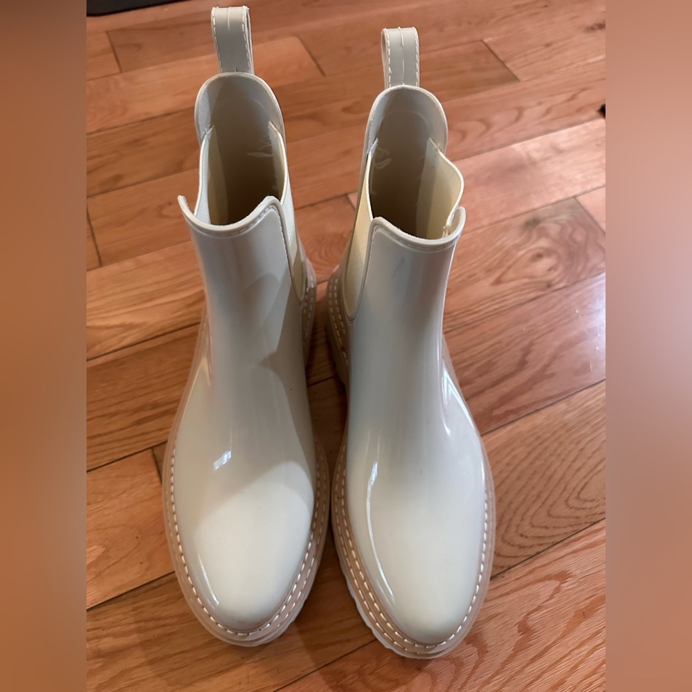 Dolce Vita Rainboots